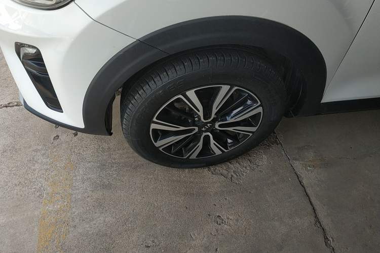 Used Kia kx1 Stonic 2019 1.4L Automatic Fun Edition China V Standard Left Front Wheel Hub