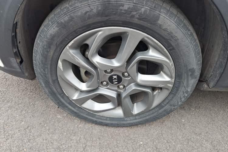 Used Kia kx1 Stonic 2019 1.4L Automatic Fun Edition China V Standard Left Front Wheel Hub