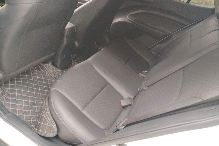 Used Kia kx1 Stonic 2019 1.4L Automatic Fun Edition China V Standard Left Rear Seat
