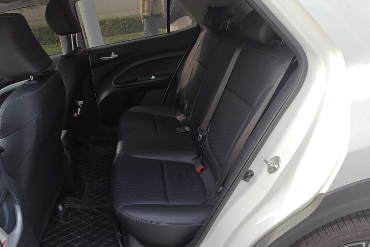 Used Kia kx1 Stonic 2019 1.4L Manual Fun Edition China VI Standard Left Rear Seat