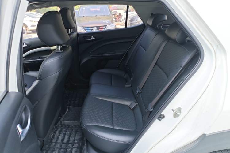 Used Kia kx1 Stonic 2019 1.4L Automatic Sport Edition China VI Left Rear Seat