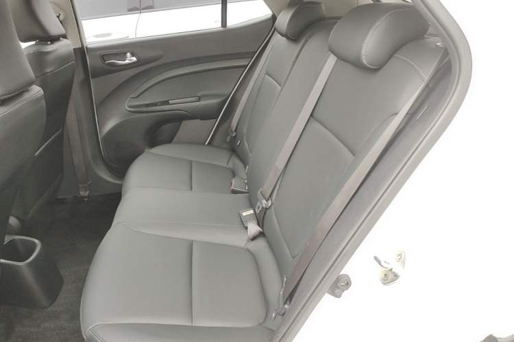 Used Kia kx1 Stonic 2019 1.4L Automatic Fun Edition China VI Left Rear Seat