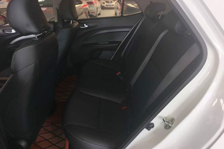 Used Kia kx1 Stonic 2019 1.4L Automatic Sport Edition China VI Left Rear Seat