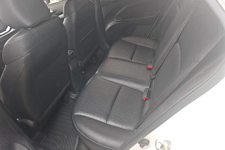 Used Kia kx1 Stonic 2019 1.4L Automatic Sport Edition China VI Left Rear Seat