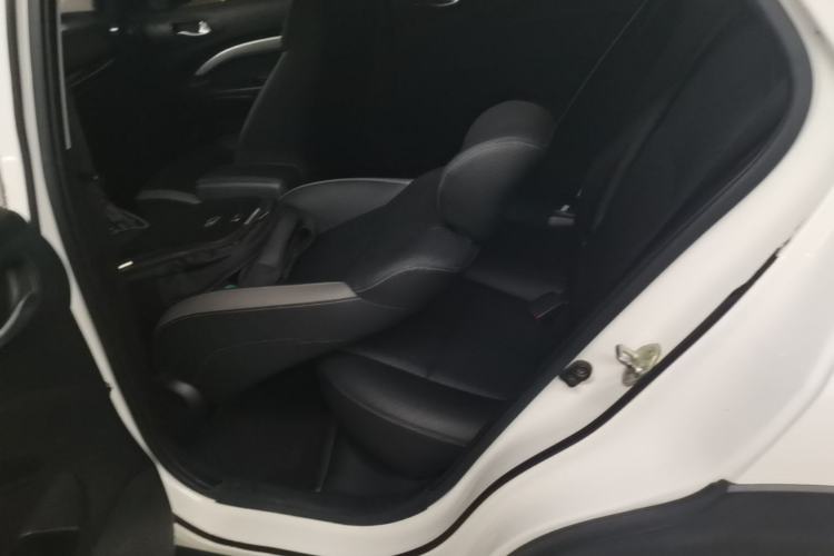 Used Kia kx1 Stonic 2019 1.4L Automatic Fun Edition China VI Left Rear Seat