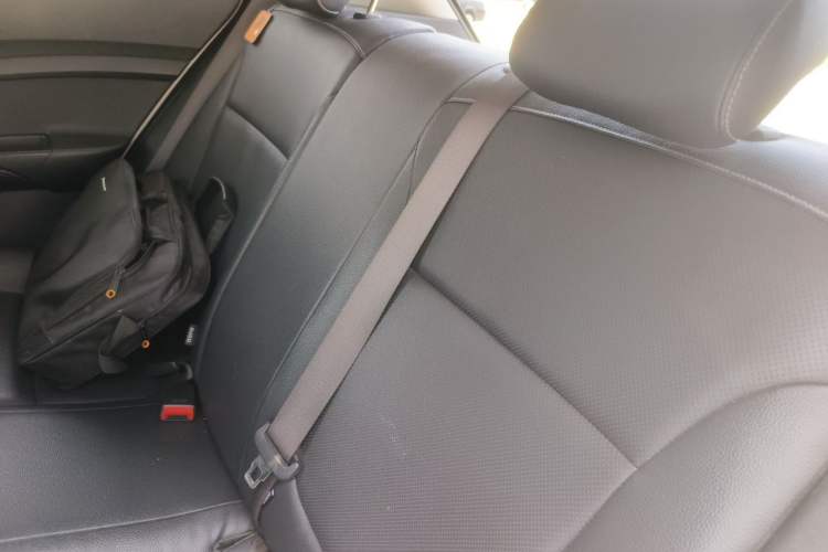 Used Kia kx1 Stonic 2019 1.4L Automatic Fun Edition China VI Left Rear Seat