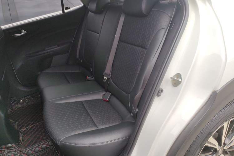 Used Kia kx1 Stonic 2019 1.4L Automatic Sport Edition China VI Left Rear Seat