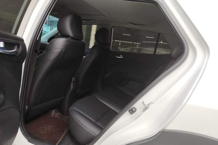 Used Kia kx1 Stonic 2019 1.4L Automatic Sport Edition China VI Left Rear Seat