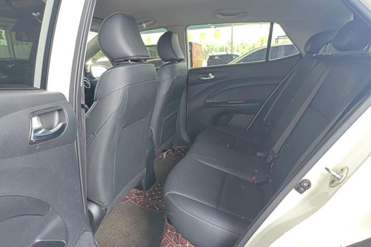 Used Kia kx1 Stonic 2019 1.4L Automatic Sport Edition China VI Left Rear Seat