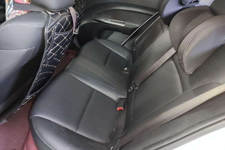 Used Kia kx1 Stonic 2019 1.4L Automatic Fun Edition China VI Left Rear Seat