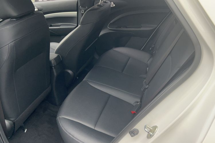 Used Kia kx1 Stonic 2019 1.4L Automatic Fun Edition China VI Left Rear Seat