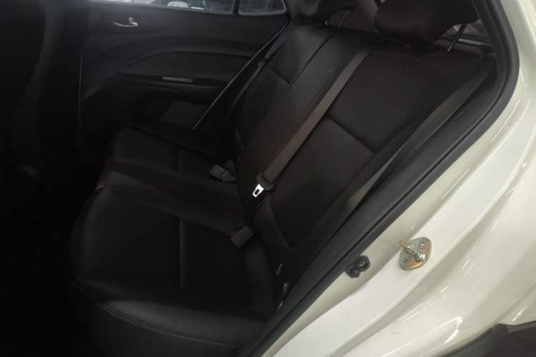 Used Kia kx1 Stonic 2019 1.4L Automatic Fun Edition China VI Left Rear Seat
