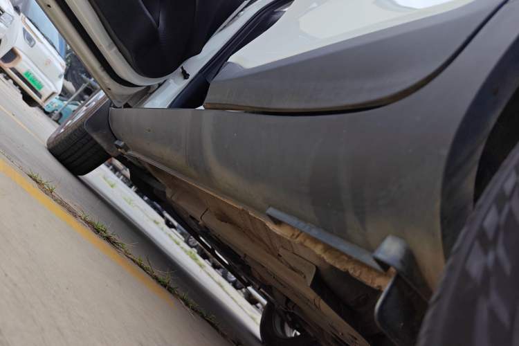 Used Kia kx1 Stonic 2019 1.4L Automatic Fun Edition China V Standard Left Side Sill