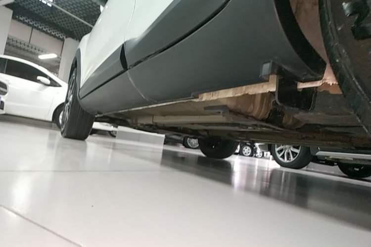 Used Kia kx1 Stonic 2019 1.4L Automatic Sport Edition China VI Left Side Sill