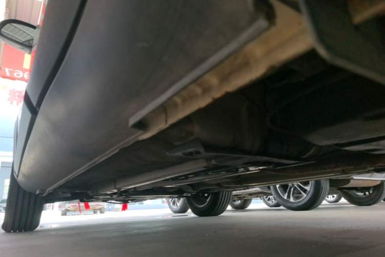Used Kia kx1 Stonic 2019 1.4L Automatic Fun Edition China VI Left Side Sill