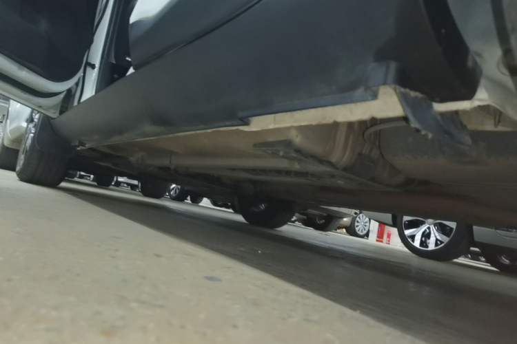 Used Kia kx1 Stonic 2019 1.4L Automatic Fun Edition China VI Left Side Sill