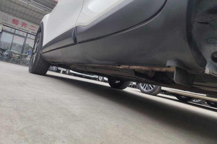 Used Kia kx1 Stonic 2019 1.4L Automatic Sport Edition China VI Left Side Sill