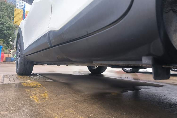 Used Kia kx1 Stonic 2019 1.4L Automatic Fun Edition China V Standard Left Side Sill