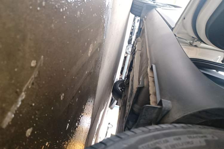Used Kia kx1 Stonic 2019 1.4L Automatic Sport Edition China VI Left Side Sill