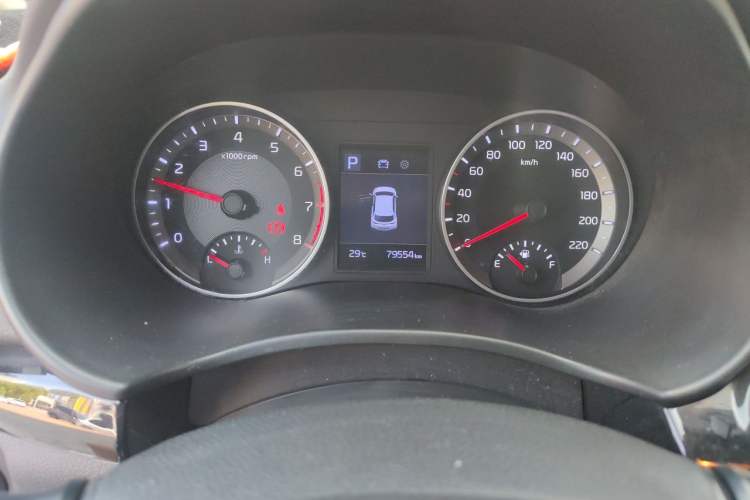 Used Kia kx1 Stonic 2019 1.4L Automatic Fun Edition China VI Odometer Close Up