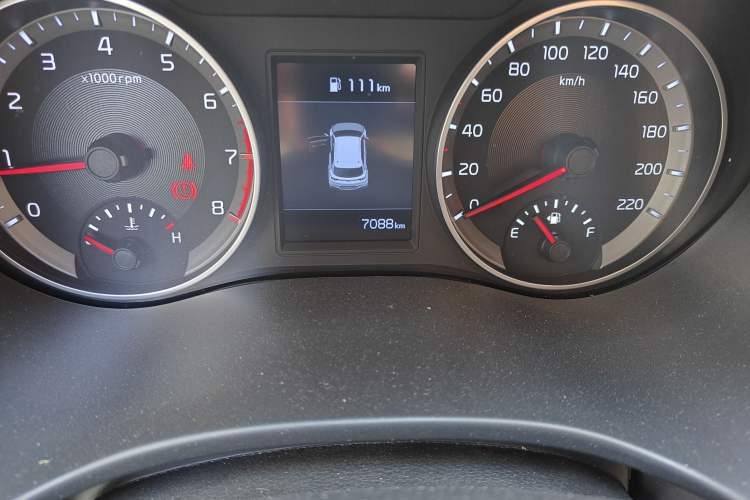 Used Kia kx1 Stonic 2019 1.4L Manual Fun Edition China VI Standard Odometer Close Up