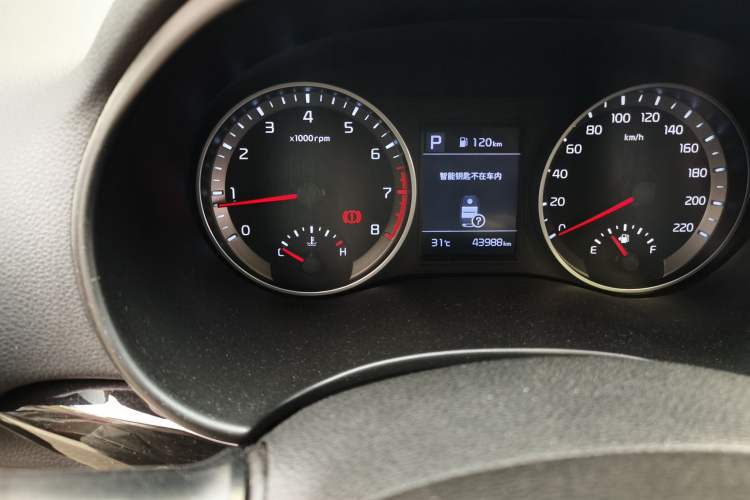 Used Kia kx1 Stonic 2019 1.4L Automatic Sport Edition China VI Odometer Close Up