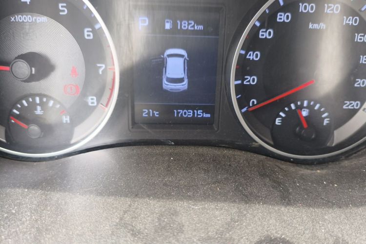 Used Kia kx1 Stonic 2019 1.4L Automatic Fun Edition China V Standard Odometer Close Up