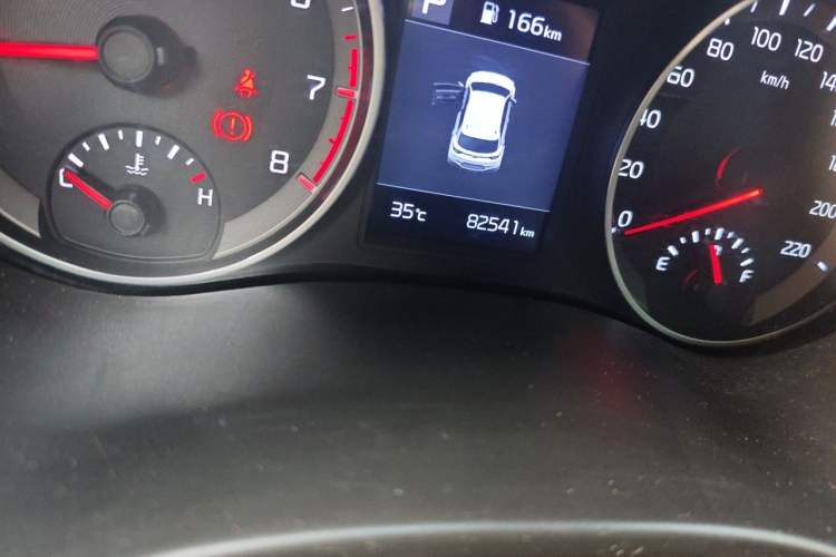 Used Kia kx1 Stonic 2019 1.4L Automatic Fun Edition China VI Odometer Close Up