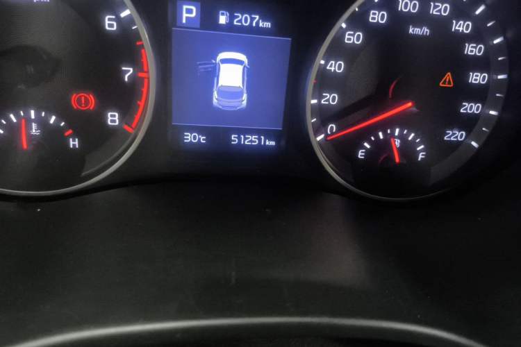 Used Kia kx1 Stonic 2019 1.4L Automatic Fun Edition China VI Odometer Close Up