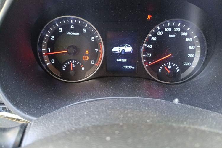 Used Kia kx1 Stonic 2019 1.4L Automatic Fun Edition China VI Odometer Close Up