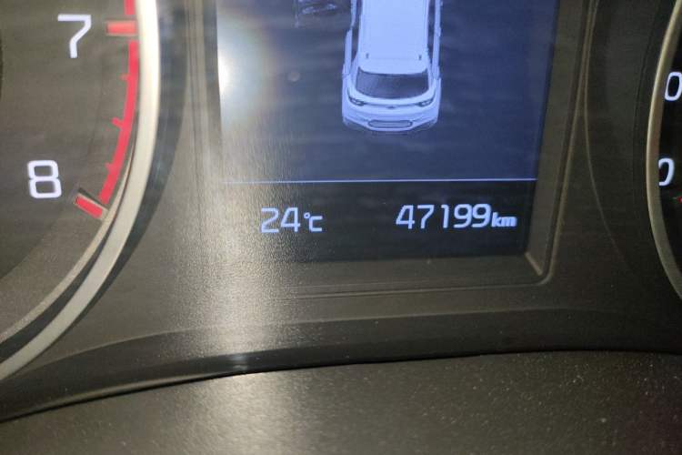 Used Kia kx1 Stonic 2019 1.4L Automatic Fun Edition China VI Odometer Close Up