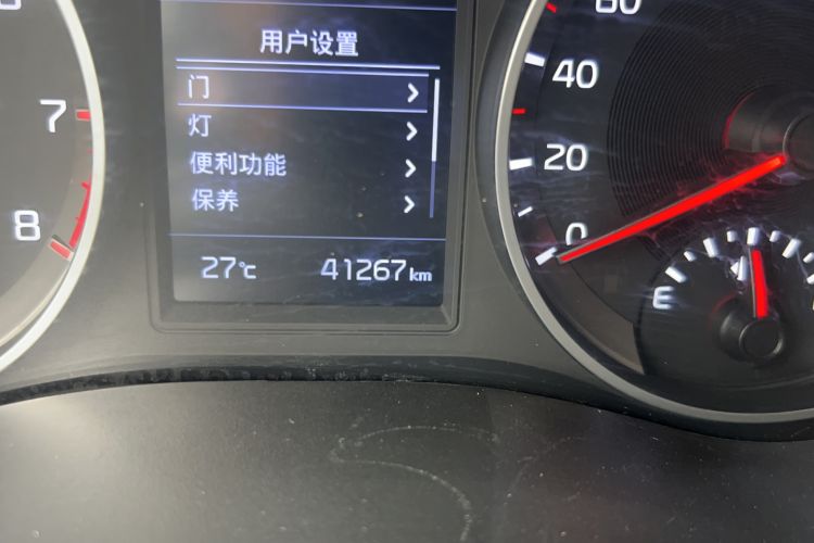 Used Kia kx1 Stonic 2019 1.4L Automatic Fun Edition China VI Odometer Close Up