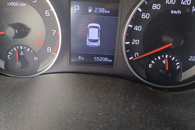 Used Kia kx1 Stonic 2019 1.4L Automatic Fun Edition China VI Odometer Close Up