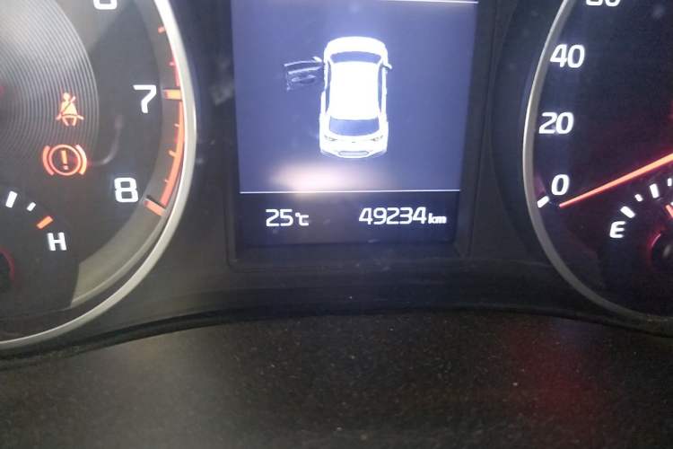 Used Kia kx1 Stonic 2019 1.4L Automatic Fun Edition China VI Odometer Close Up