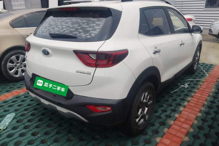 Used Kia kx1 Stonic 2019 1.4L Automatic Sport Edition China VI Rear Right 45 Deg