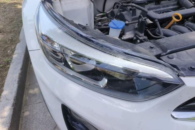 Used Kia kx1 Stonic 2019 1.4L Automatic Fun Edition China VI Right Front Headlight