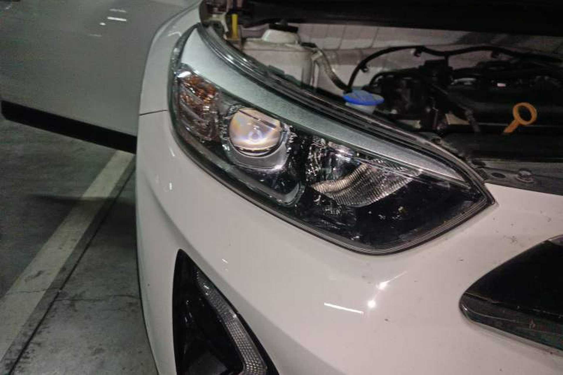 Used Kia kx1 Stonic 2019 1.4L Automatic Fun Edition China VI Right Front Headlight