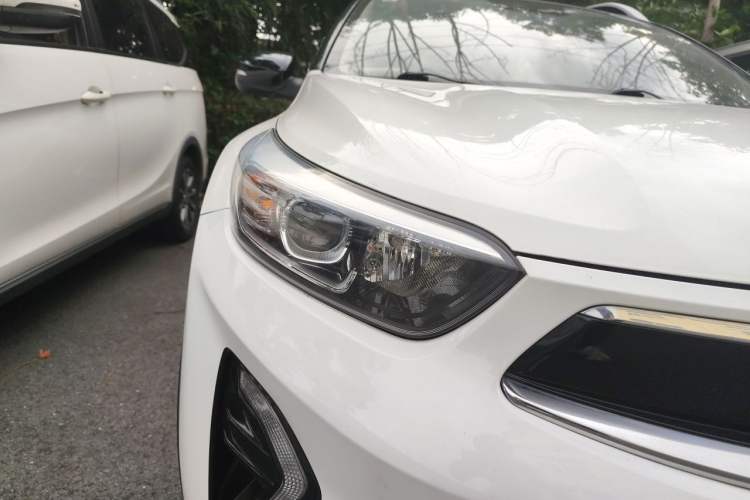 Used Kia kx1 Stonic 2019 1.4L Automatic Fun Edition China VI Right Front Headlight