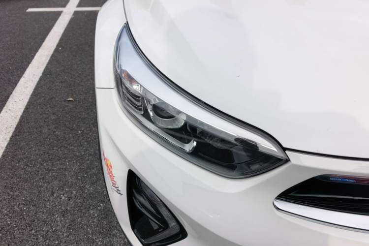Used Kia kx1 Stonic 2019 1.4L Manual Fun Edition China VI Standard Right Front Headlight