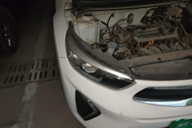 Used Kia kx1 Stonic 2019 1.4L Automatic Fun Edition China VI Right Front Headlight