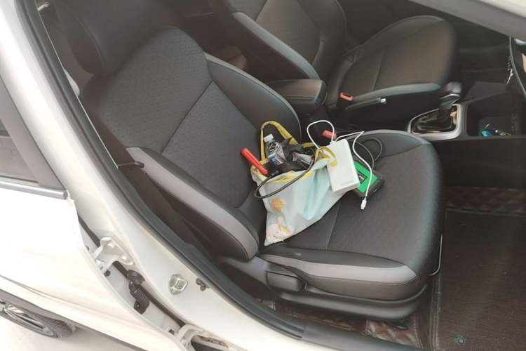 Used Kia kx1 Stonic 2019 1.4L Automatic Sport Edition China VI Right Front Seat