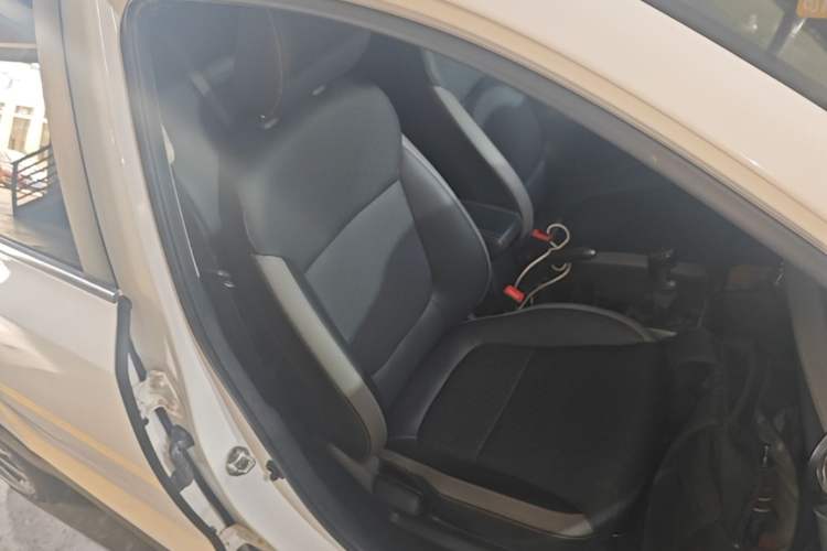 Used Kia kx1 Stonic 2019 1.4L Manual Fun Edition China VI Standard Right Front Seat