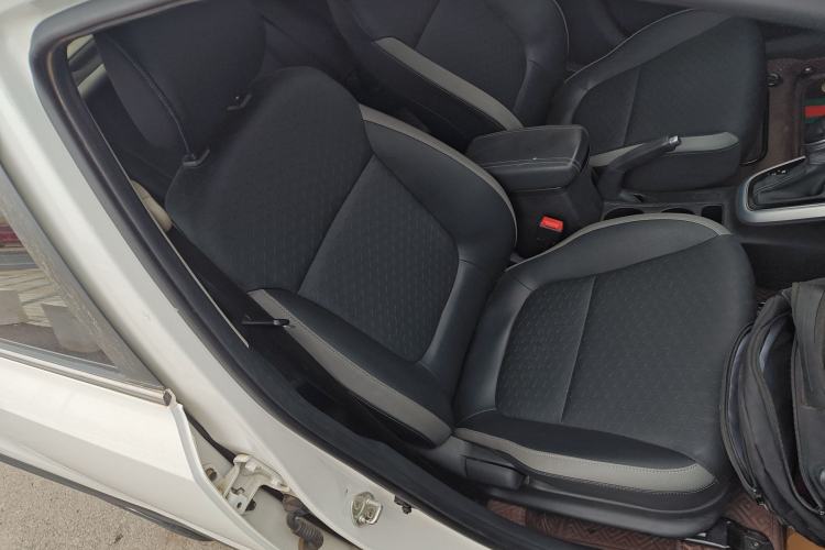 Used Kia kx1 Stonic 2019 1.4L Automatic Fun Edition China V Standard Right Front Seat