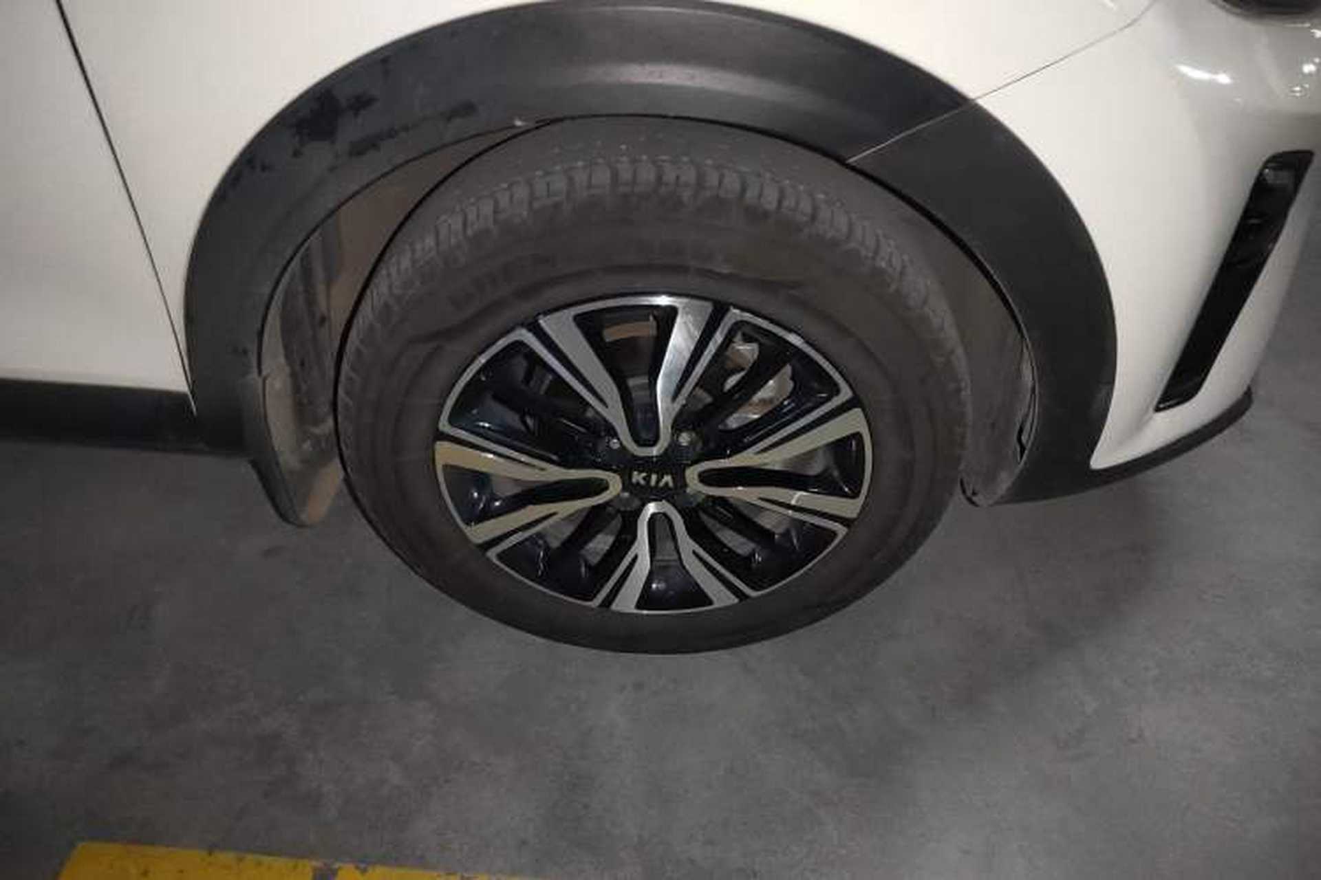 Used Kia kx1 Stonic 2019 1.4L Automatic Fun Edition China V Standard Right Front Wheel Hub