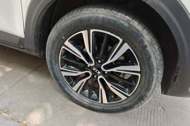 Used Kia kx1 Stonic 2019 1.4L Automatic Fun Edition China VI Right Front Wheel Hub