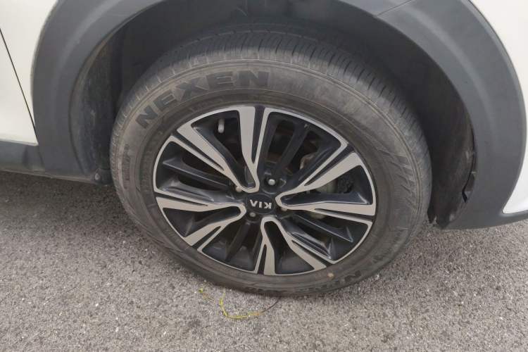 Used Kia kx1 Stonic 2019 1.4L Automatic Fun Edition China VI Right Front Wheel Hub