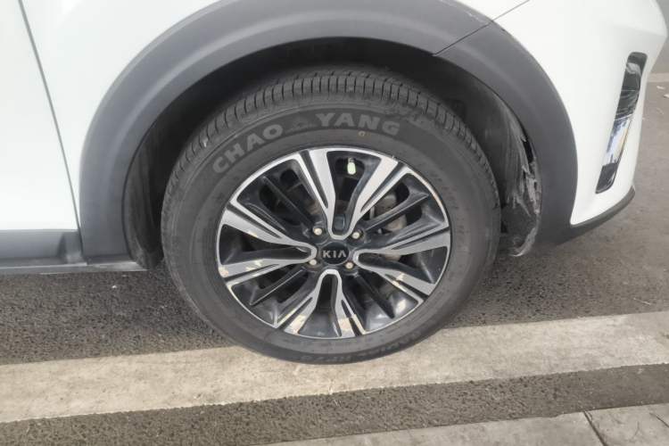 Used Kia kx1 Stonic 2019 1.4L Automatic Fun Edition China VI Right Front Wheel Hub