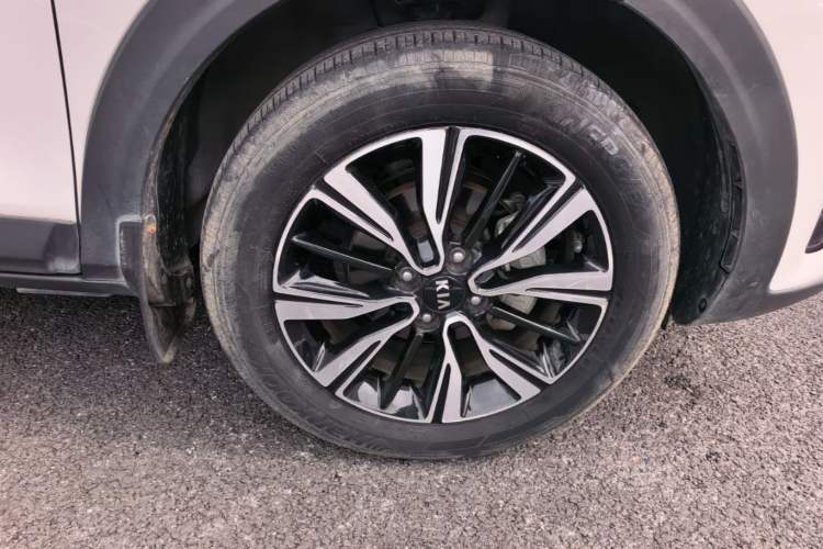 Used Kia kx1 Stonic 2019 1.4L Manual Fun Edition China VI Standard Right Front Wheel Hub