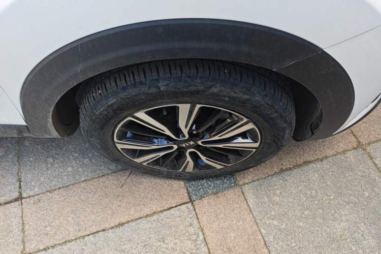 Used Kia kx1 Stonic 2019 1.4L Automatic Fun Edition China V Standard Right Front Wheel Hub
