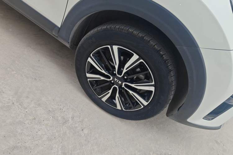 Used Kia kx1 Stonic 2019 1.4L Automatic Sport Edition China VI Right Front Wheel Hub